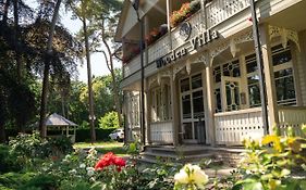 Wooden Villa Apartments